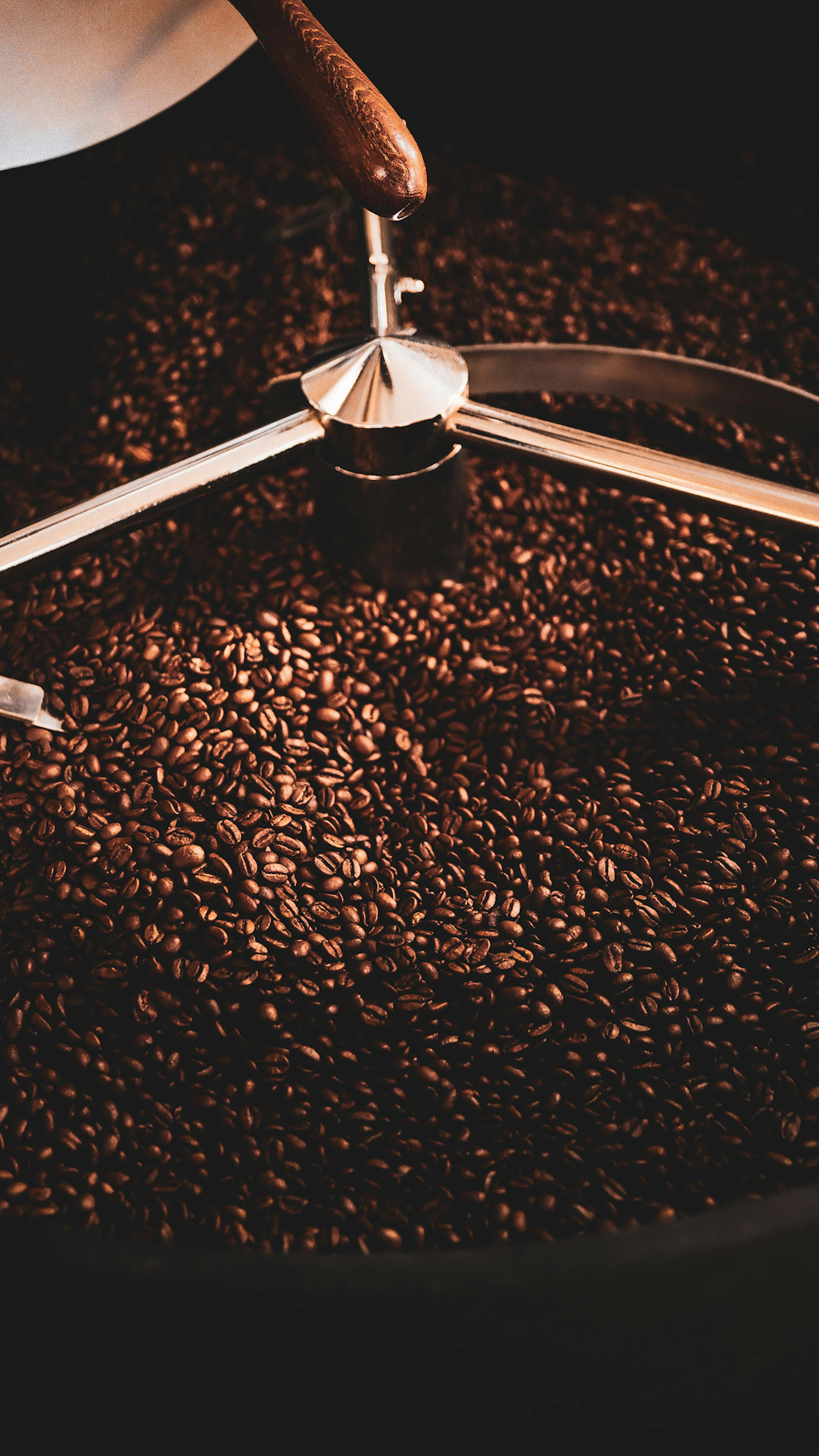 Roasting coffee beans